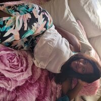 EbonyMilkTart's Offline Chat Room