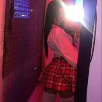 sofia_jones15's Offline Chat Room