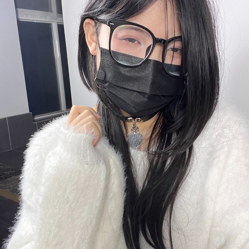 Yu_UwU_'s nudes and profile