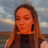 EmmaAzulay webcam model