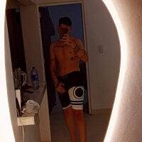 axel_hot22 from Stripchat
