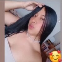 Melani_ass_