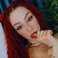 KristenRedd webcam model