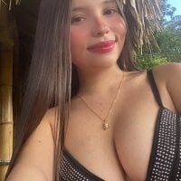 MiaJacksonn webcam model