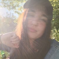 LilyAllen2022's Offline Chat Room