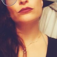 onlyforhiseyes' Offline Chat Room