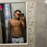 LogganTaylorLive Webcam