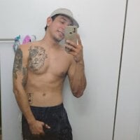 Andreez2238's Offline Chat Room