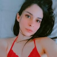 Roseshelbyy webcam model