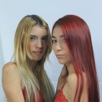 skinny_hot_22's Offline Chat Room