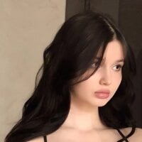 LonnaSkar webcam model