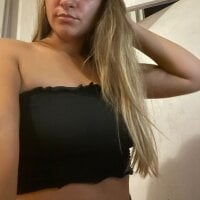 Rose_Strawberries' Profile Pic