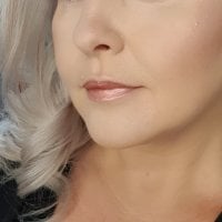 amellieclaire's Offline Chat Room