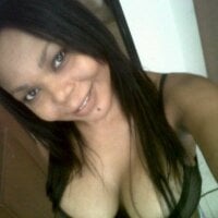 BiggTitssx Adlı Modelin Çevrimdışı Sohbet Odası