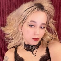 Minniequeen webcam model