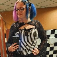 yourgothprincessxx's Offline Chat Room