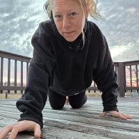 Outdoorchicjj webcam model