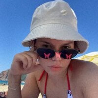 LeotaGlaza webcam model