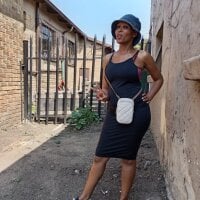 CumCandyQueen webcam model