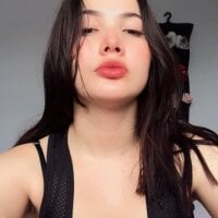 Angie_Blaze's Offline Chat Room