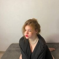 LaseyMoon webcam model