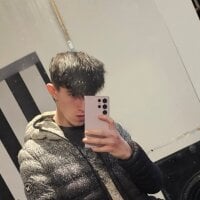 lewishot19 webcam