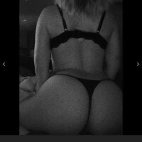 Tonya_PleasureLive Webcam