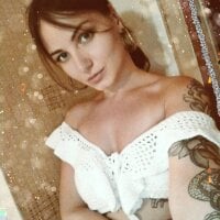 غرفة دردشة Ellie_Brooks دون اتصال