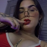 Emmagrey1_