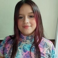 Ivannaa_25's Offline Chat Room