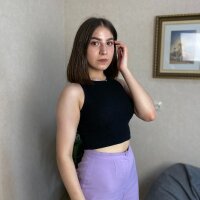 AgnesCantln Adlı Modelin Çevrimdışı Sohbet Odası