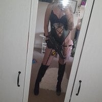 Alicia-XbigBooty's Offline Chat Room