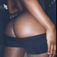 Blessedone26 webcam model