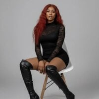 KiaraMoons webcam model