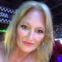 beachblond56's Offline Chat Room