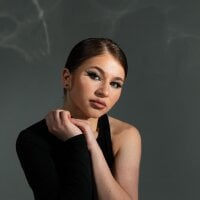 AliceMyLuv model avatar