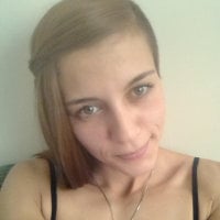 vikikinky's Offline Chat Room