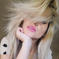 yoursecretfantasy7's Offline Chat Room