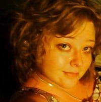 Lena_Malone's Offline Chat Room