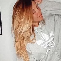 aleja_moraa's Offline Chat Room