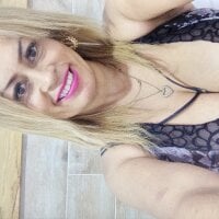 Elektra_glowing's Offline Chat Room