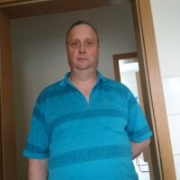 Manfred1012's Profile Pic