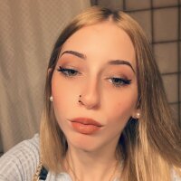 aiditacherry's Offline Chat Room