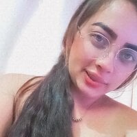 Sofia_Love_69's Offline Chat Room