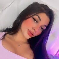 bella_stonehs' Offline Chat Room