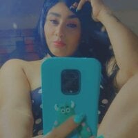 emiilywinderr's Offline Chat Room