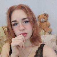 Mira Night Cam Model Profile Stripchat 