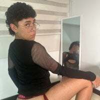 Noah_Sin webcam model
