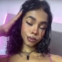 bloom444 model avatar