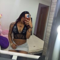 Nahomy_ch webcam model
